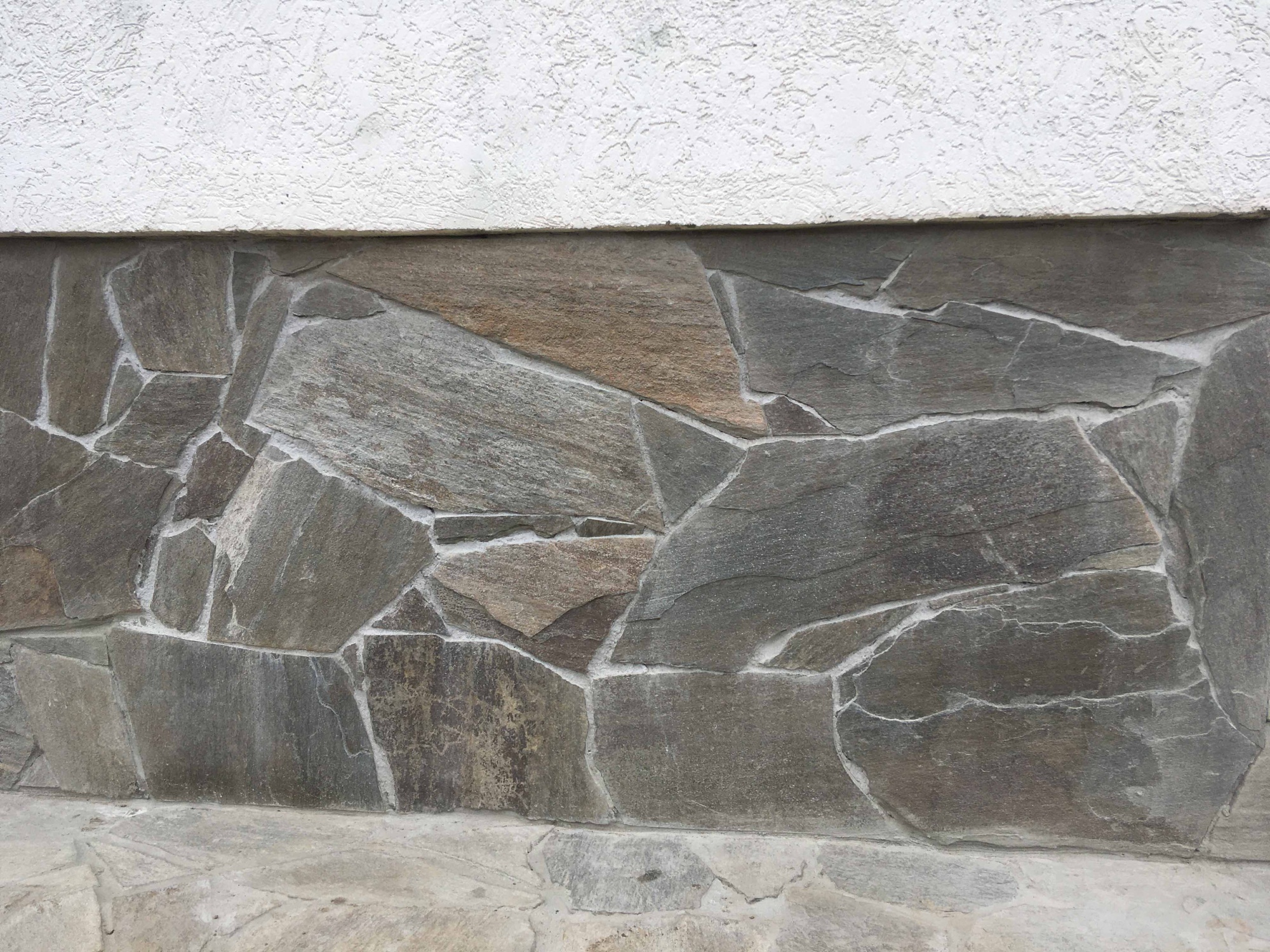 Плитняк златолит Уральский для цоколя, отмостки купить в Реже