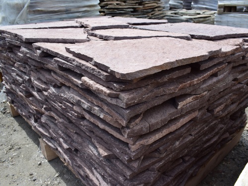 Плитняк лемезит бордовый для облицовки цоколя 20-25 мм  купить в Реже