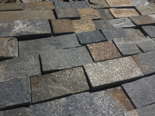 Плитка пилёная златолит Уральский для цоколя, отмостки купить в Реже