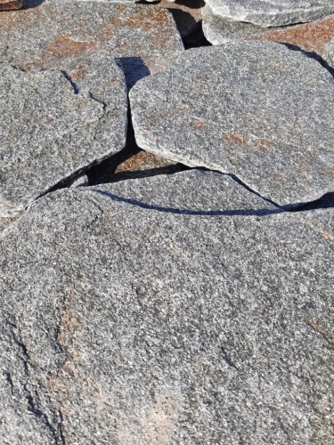 Златолит серебристый галтованный для цоколя купить в Реже