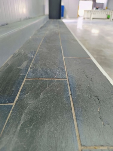 Плитка чёрная из натурального камня фасадная 30 см * 5 см, толщина 7 мм -30 мм купить в Реже